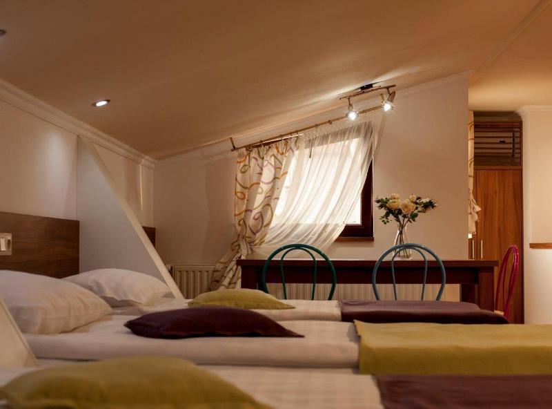 Family Room image 2