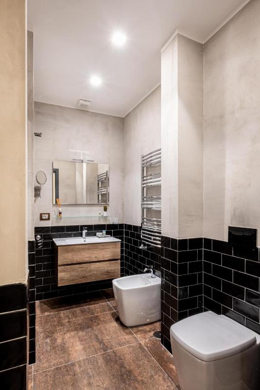 Deluxe Queen Room image 4