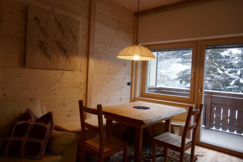 One-Bedroom Apartment image 3