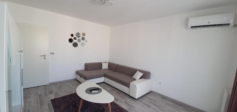 Avantgarden King Apart - image 9