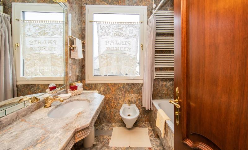 Suite image 3