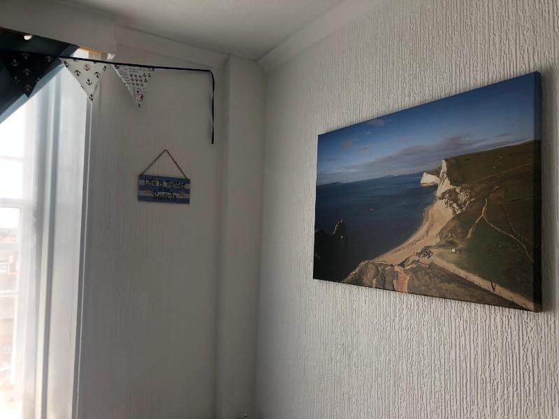 Beachcomber Guesthouse - image 18