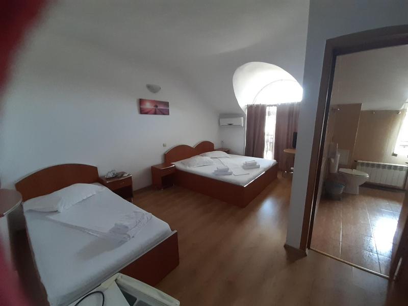 Triple Room image 1