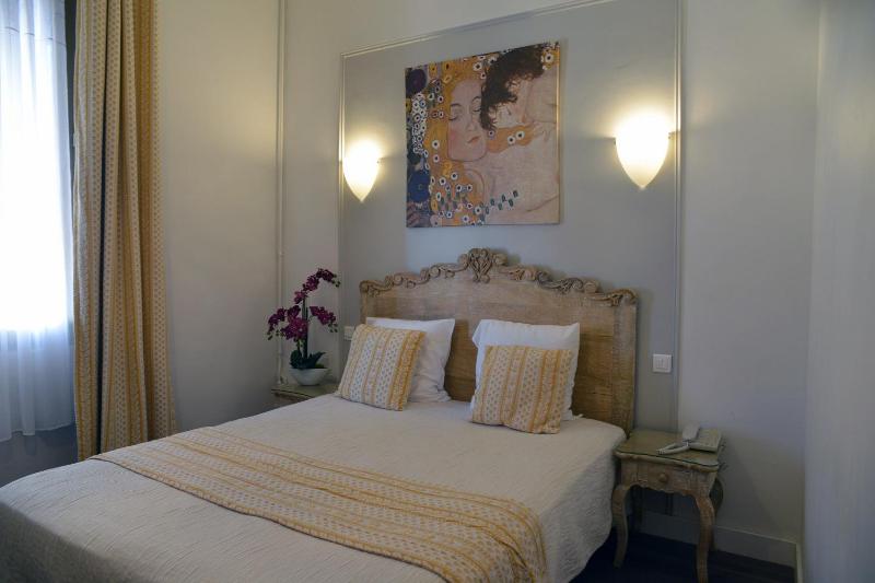 Superior Double Room image 1