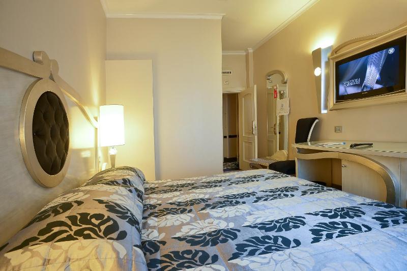 Double Room (1 Adult) image 4