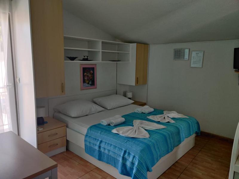 Apartments Mirjana - image 18