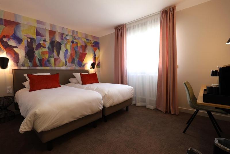 Superior Double or Twin Room image 2