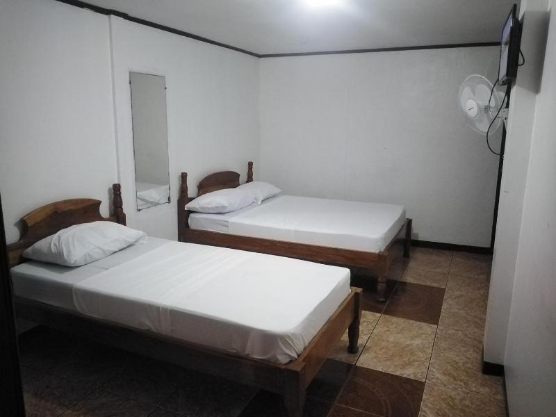 Budget Triple Room image 1