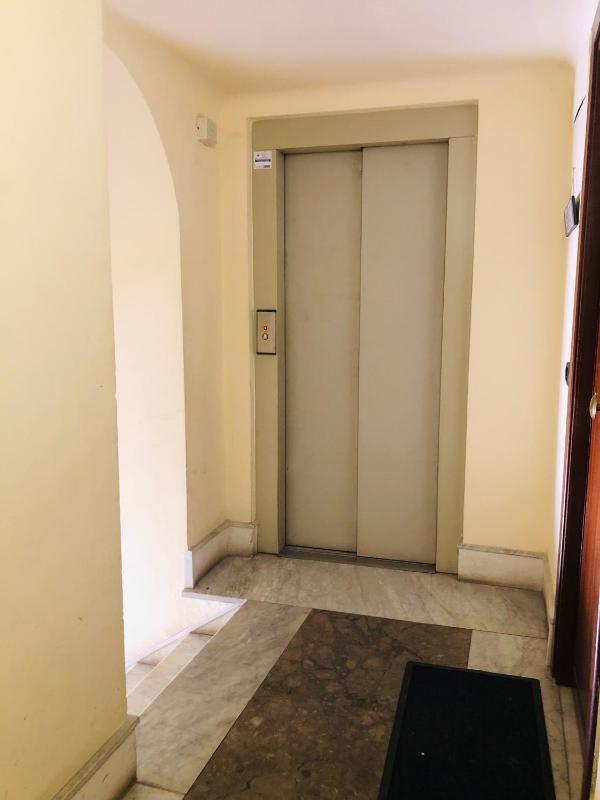 Family Room image 4