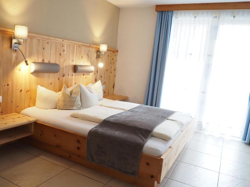 Two-Bedroom Apartment with Balcony image 3