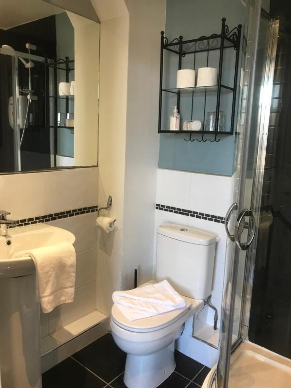 Superior King Room image 4