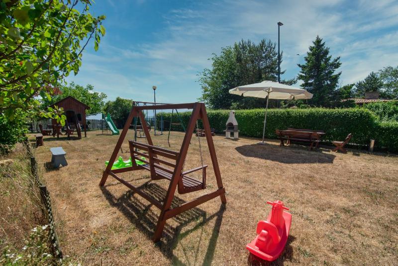 Piastowy Dwór - image 25