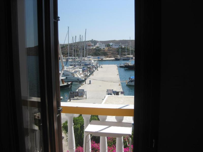 Studio with Sea View image 3