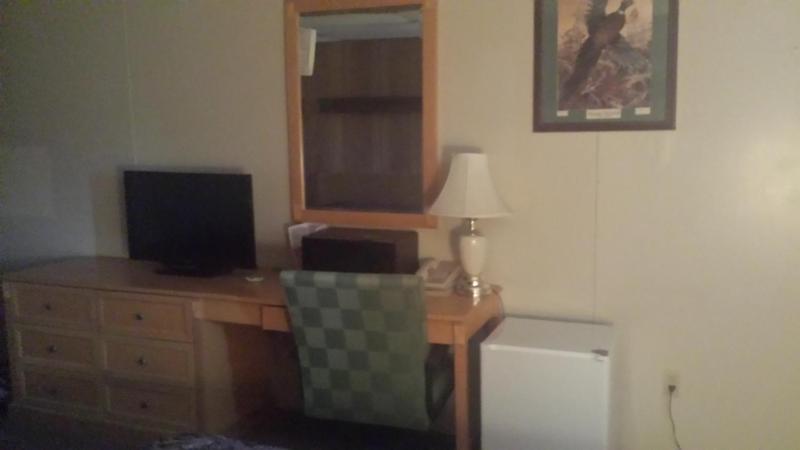 Queen Room with Two Queen Beds - Non-Smoking image 1