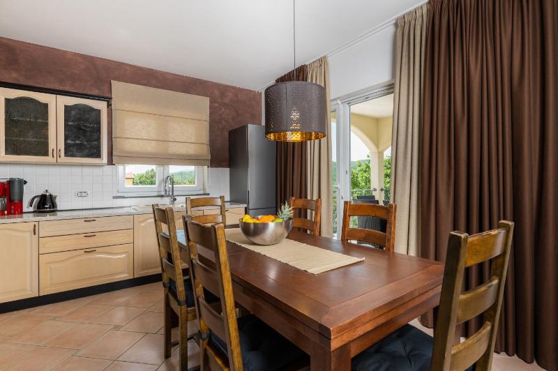 Villa Vires - image 44