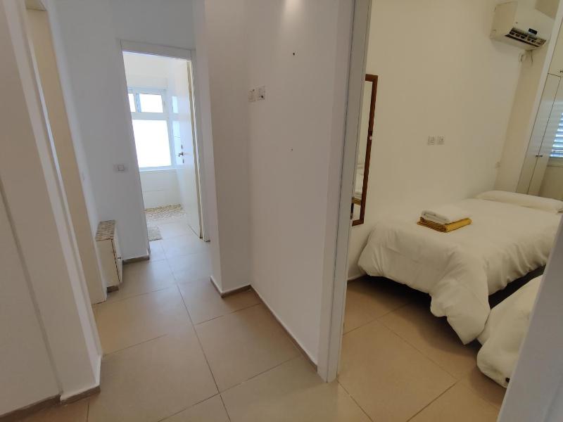 2BDR Holiday Home by Mezizim Beach and TLV Port! - image 14