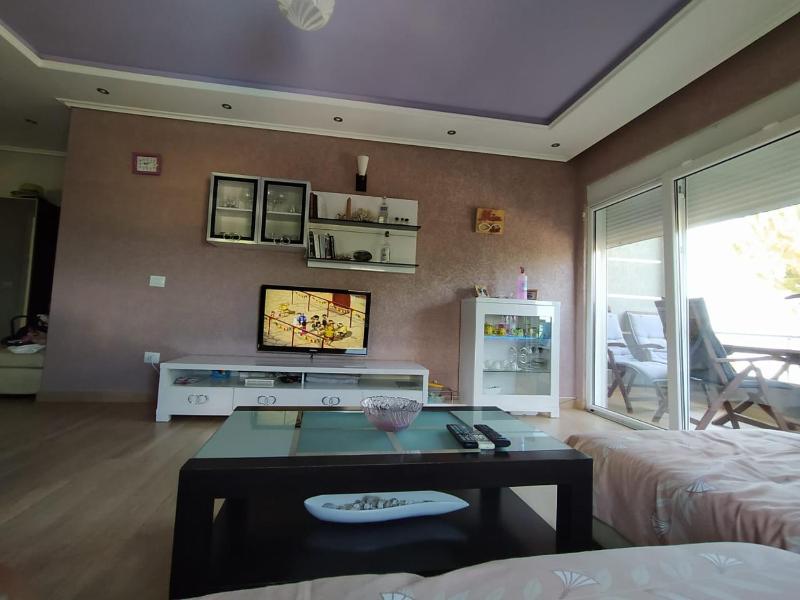Mia's Sea View Apartment - image 11