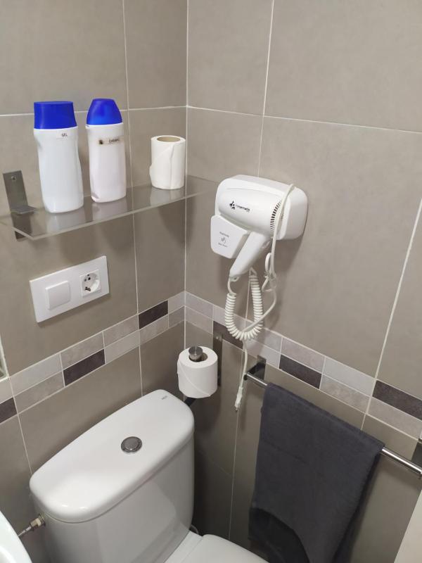 Triple Room with Private Bathroom image 2