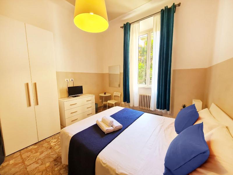 Double Room with Shared Toilet image 4