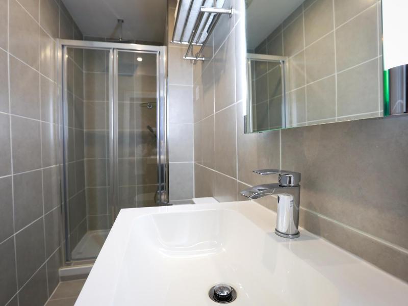 Deluxe Triple Room image 2