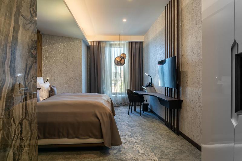Superior Double Room image 3