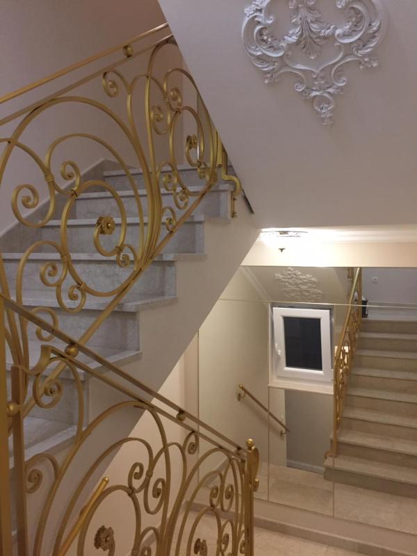Deluxe Double Room with Balcony image 2