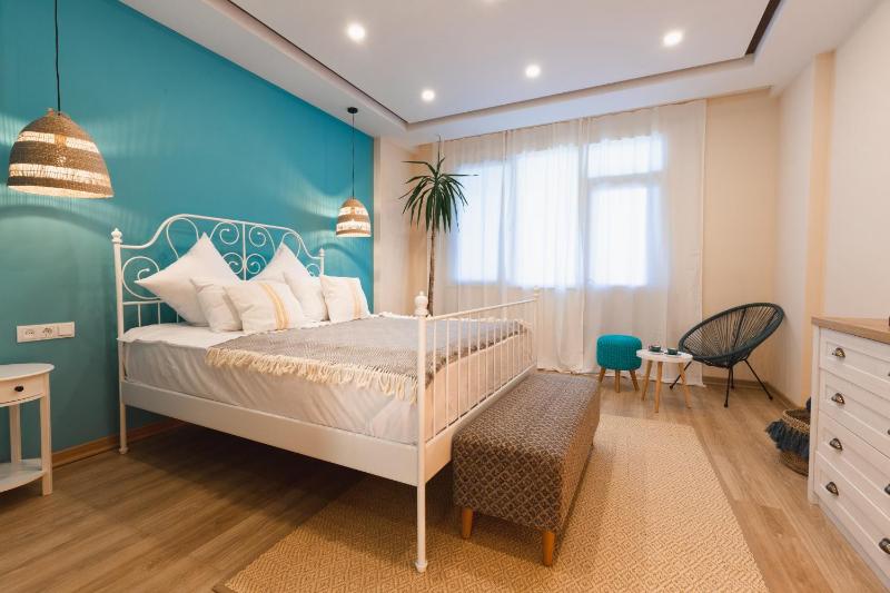Deluxe Double Room image 3