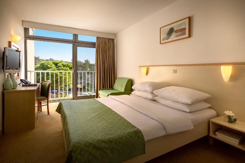 Room for 1+1  image 1