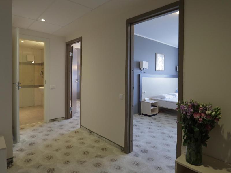 Aurora Hotel Klaipeda - image 2