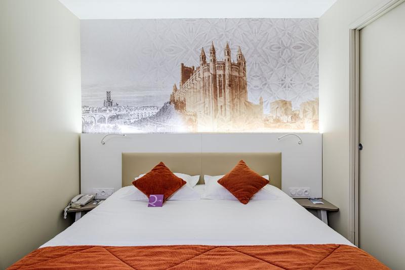 Standard Single Room image 3