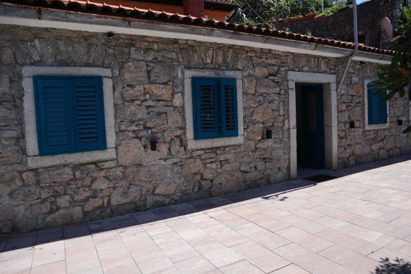 Guesthouse Totićevi - image 3