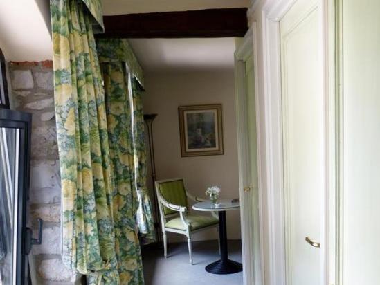 Superior King or Twin Room image 2