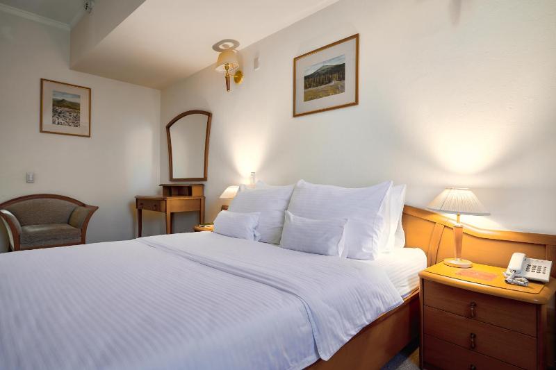 Two-Bedroom Suite image 3