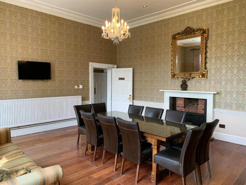 Junior Suite with Garden View image 3