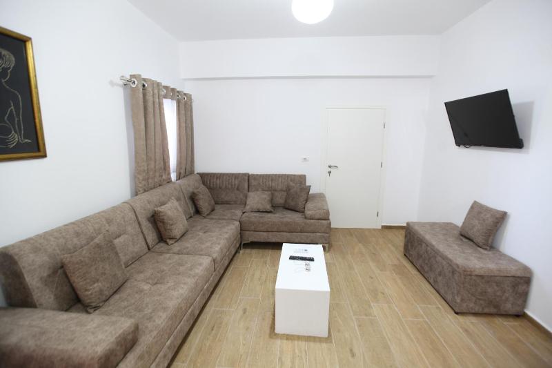 Vila Elmazi Fa & Fe - image 5