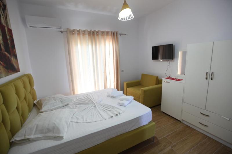 Vila Elmazi Fa & Fe - image 8