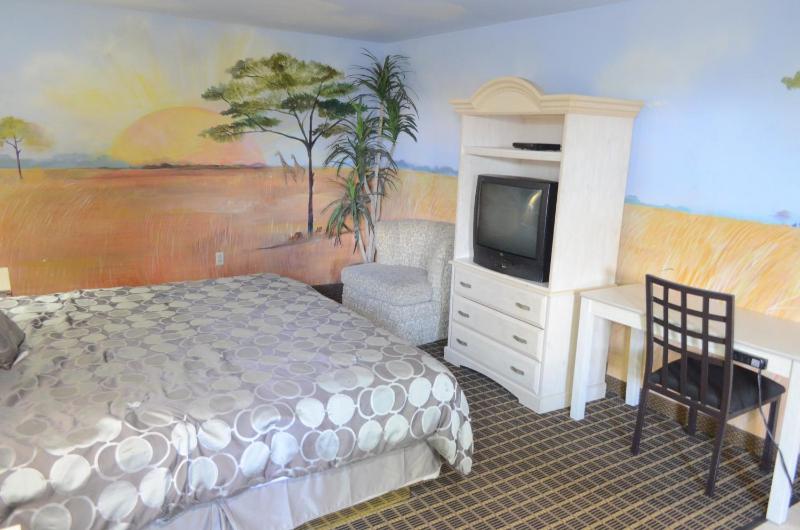 King Room image 4