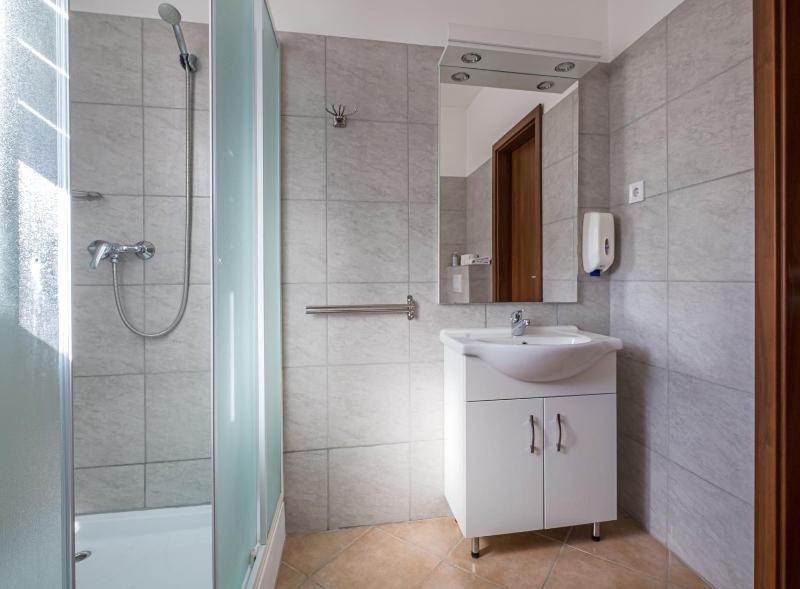 Standard Twin Room image 2