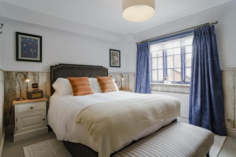Double Room image 2
