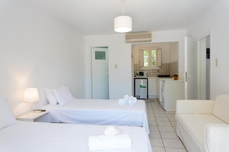 Tzane Studios & Apartments - Steps away from Golden Beach - image 34