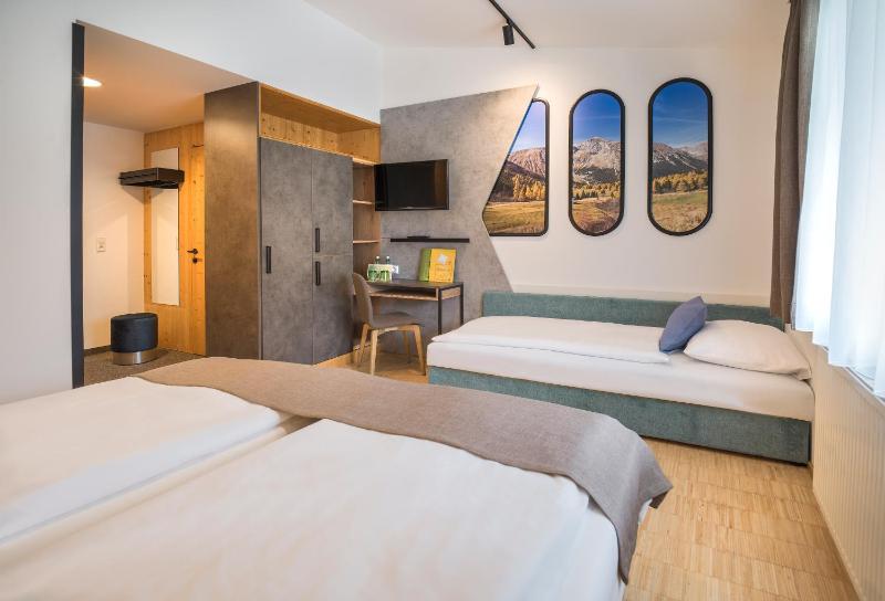 Triple Room image 4