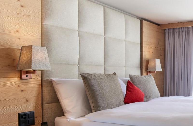 Superior Double Room image 4