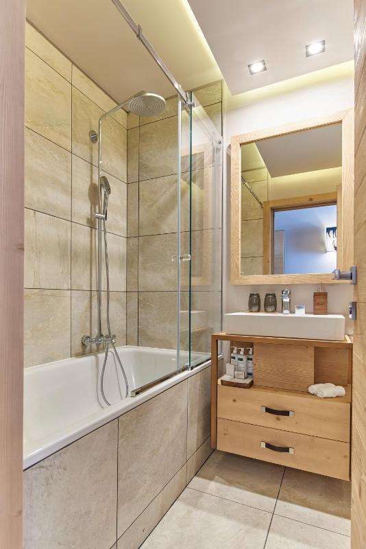 Premium Double Room image 2