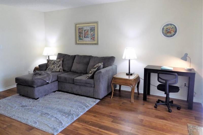 One-Bedroom Apartment image 1