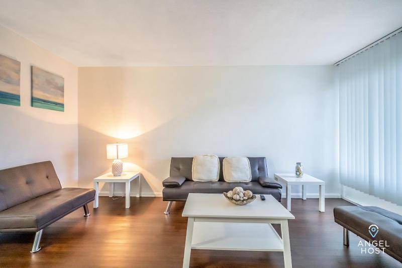One-Bedroom Apartment image 3