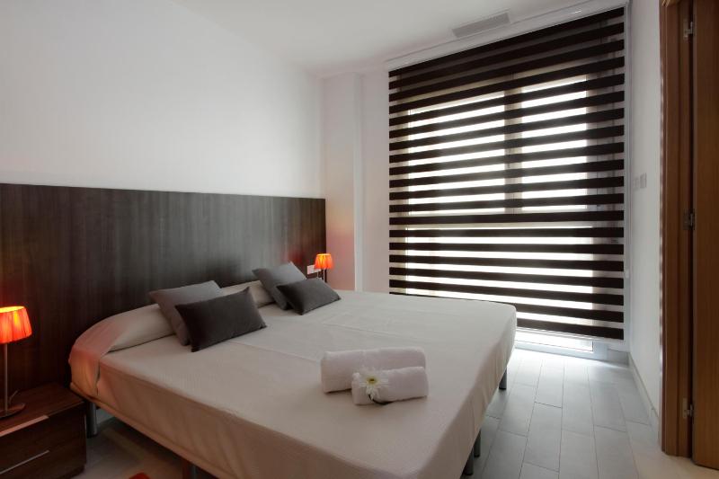 One-Bedroom Standard Apartment image 1