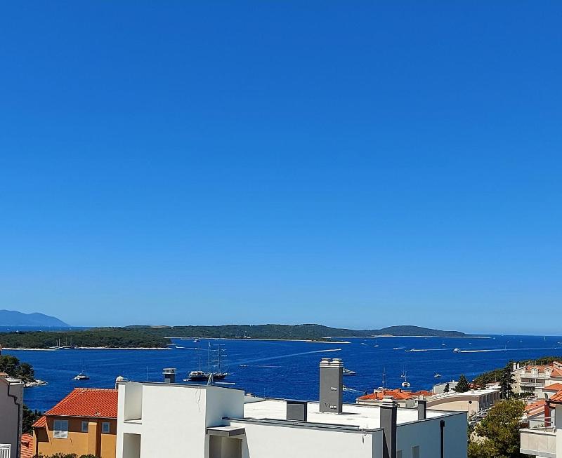 Apartment with Sea View image 4