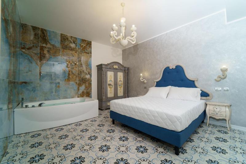 PLAZA Boutique Hotel - Tropea - image 3