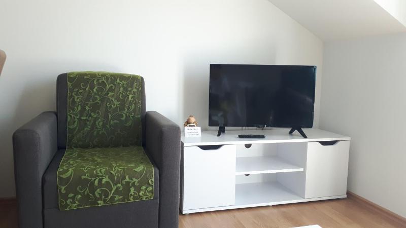 Apartment with Balcony and Sea View 1 image 4