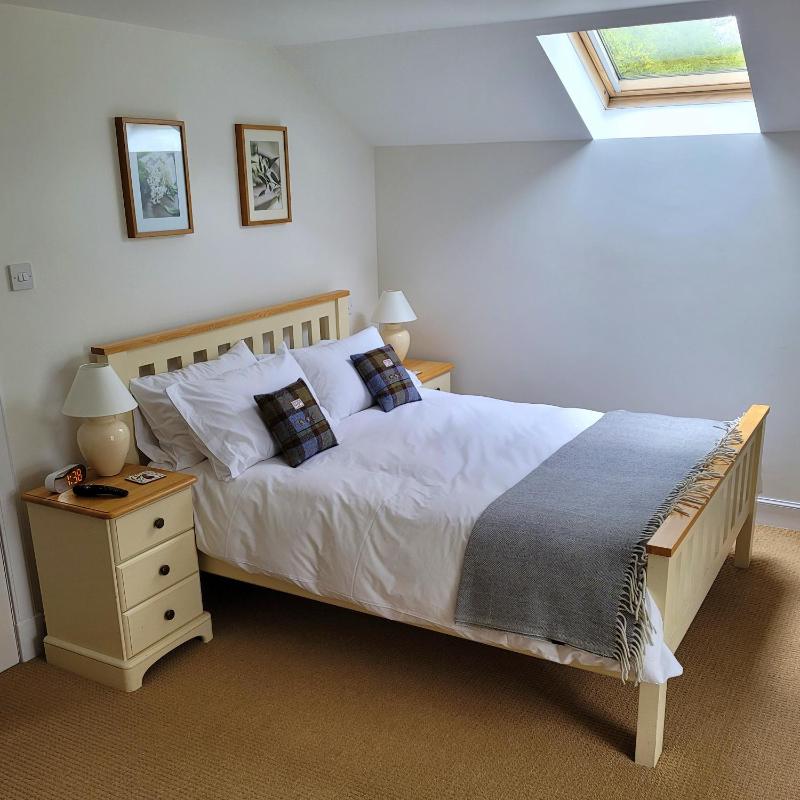 Two-Bedroom House 2 image 4
